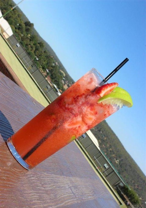 Windows On Wygonda At The Roleystone Club - Pubs Perth 12