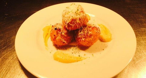 Windows On Wygonda At The Roleystone Club - Pubs Perth 16