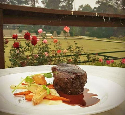 Windows On Wygonda At The Roleystone Club - Pubs Perth 36