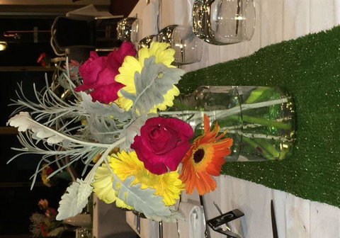 Windows On Wygonda At The Roleystone Club - Pubs Perth 6