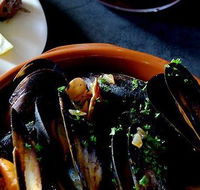 Mid City Bar and Grill - Pubs Perth