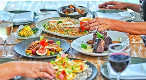 Noosa Boathouse - Pubs Perth 12