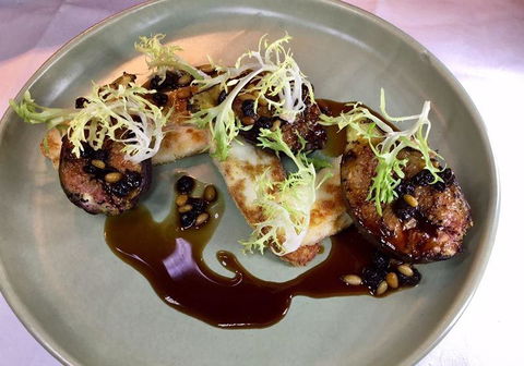 Oscar's Hotel Bar And Restaurant - Pubs Perth 17