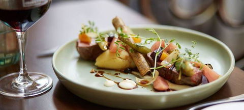 Oscar's Hotel Bar And Restaurant - Pubs Perth 2