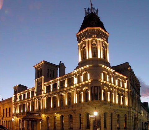 Oscar's Hotel Bar And Restaurant - Pubs Perth 4