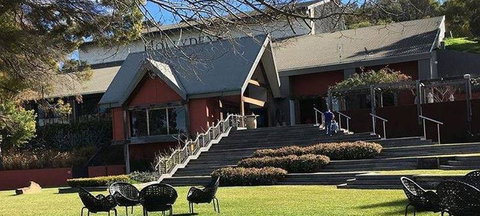 Vines Restaurant At Hollydene Estate - Pubs Perth 3