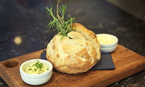 Cardinia Park Hotel - Pubs Perth 1