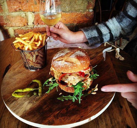 Casa De Playa - Pubs Perth 8