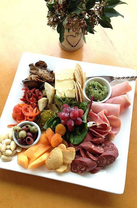 Ricco's Burgers & Coffee - Pubs Perth 4