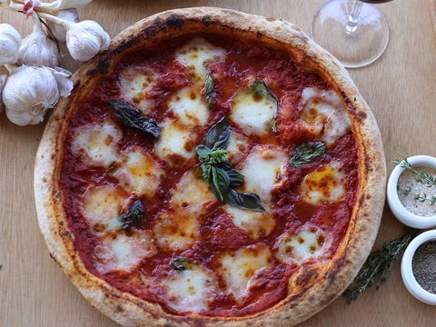 Arlo's Pizzeria - Pubs Perth 5