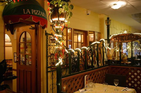 La Pizzaiola - Pubs Perth 0