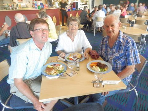 Bargara Lakes Tavern - Pubs Perth 0