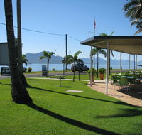 Cardwell Beachcomber Motel  Tourist Park - Pubs Perth