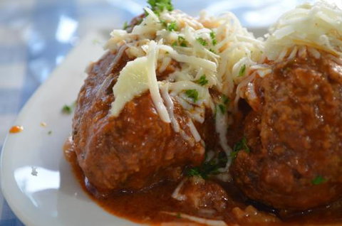 Manoli’s Greek Taverna - Pubs Perth 0