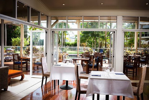 Poolside Restaurant - Pubs Perth 0