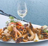 Omeros Bros Seafood Restaurant - Pubs Perth