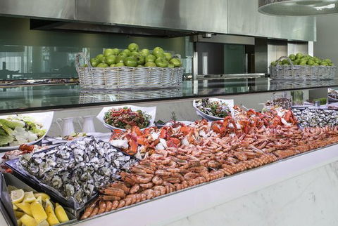 Terraces Seafood Buffet Restaurant At Sheraton Mirage - Pubs Perth 0
