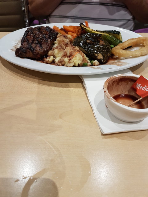 Tewantin-Noosa RSL & Citizens Memorial Club Inc - Pubs Perth 3