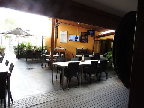 Yandina Hotel - Pubs Perth 5