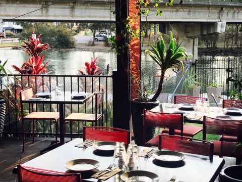La Bocca Woodfire Pizzeria Italian Restaurant - Pubs Perth 0