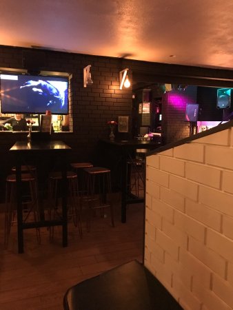 Ravens Lounge Bar - Pubs Perth 0