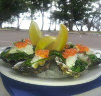 Sandis on Magnetic Island - Pubs Perth