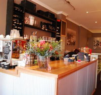 Friends On The Hill - Pubs Perth
