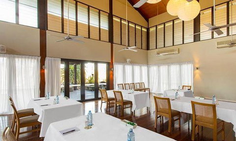 The Deck Poolside Bar & Restaurant - Pubs Perth 11