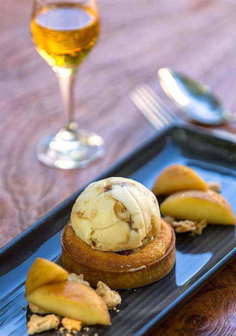 The Deck Poolside Bar & Restaurant - Pubs Perth 7