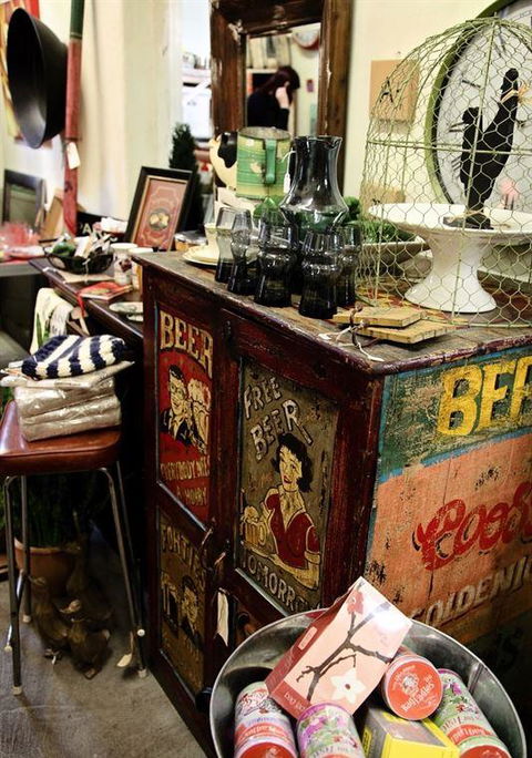Worn-Out-Wares Cafe - Pubs Perth 8