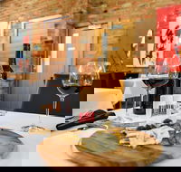 Highlander Restaurant - Pubs Perth