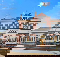 Cygnet Conservatory - Pubs Perth