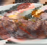 Majors Munchies - Pubs Perth