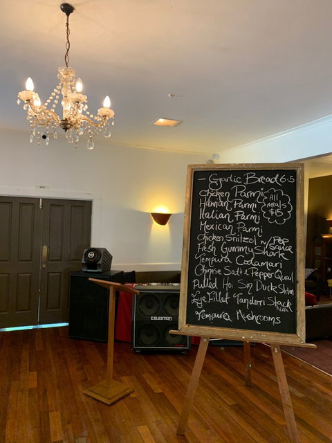 The Happy Chef - Pubs Perth 11