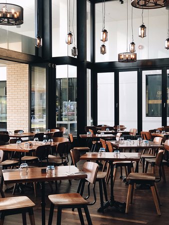 Chapters Bistro - Pubs Perth 0