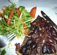 Valencia Vineyard Restaurant - Pubs Perth