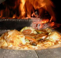 M  J's Pizza Base - Pubs Perth