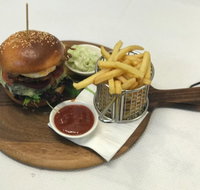 Spinnakers Restaurant - Pubs Perth