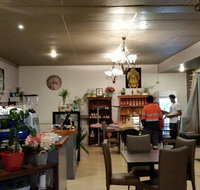 8 Thai Ladies - Pubs Perth