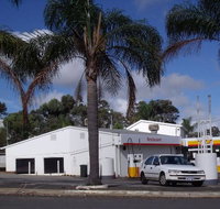 Hillview Roadhouse Motel Restaurant - Pubs Perth