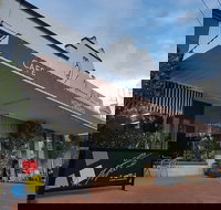 Jeanne d'Moore - Pubs Perth