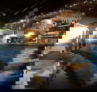 Old bush inn - Pubs Perth