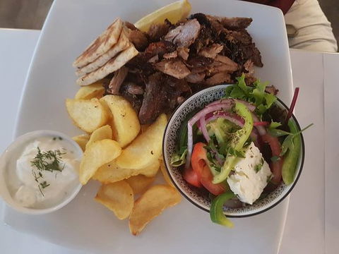 Yanni's Taverna - Pubs Perth 0