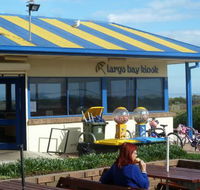 Largs Bay Kiosk - Pubs Perth
