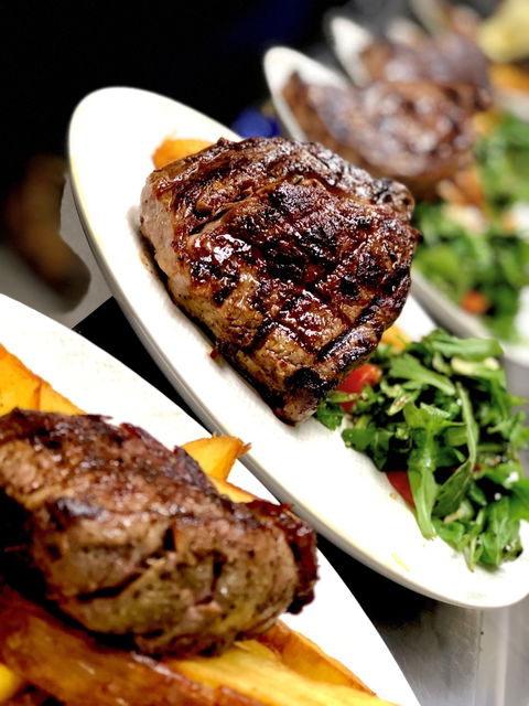 The Avenue Cafe & Restaurant - Pubs Perth 1