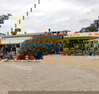 The Travelling Duck Cafe - Pubs Perth