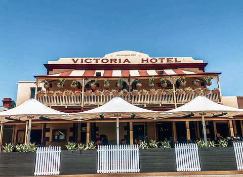 Victoria Hotel Bistro - Pubs Perth 0