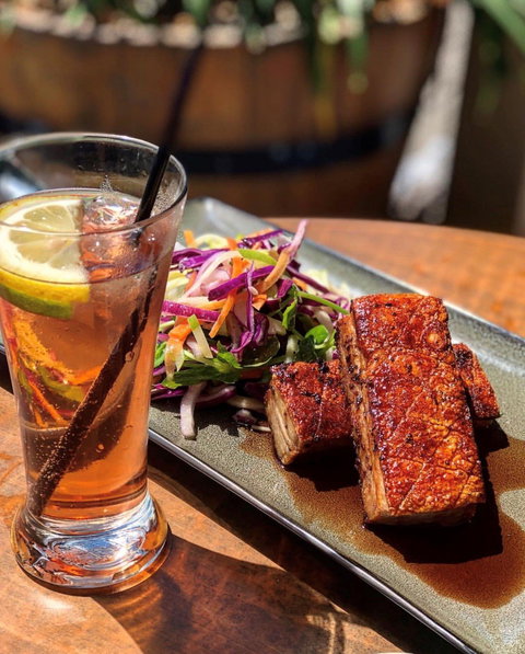 Victoria Hotel Bistro - Pubs Perth 4