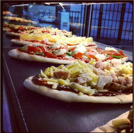 Pizza & Pie Co - Pubs Perth 0