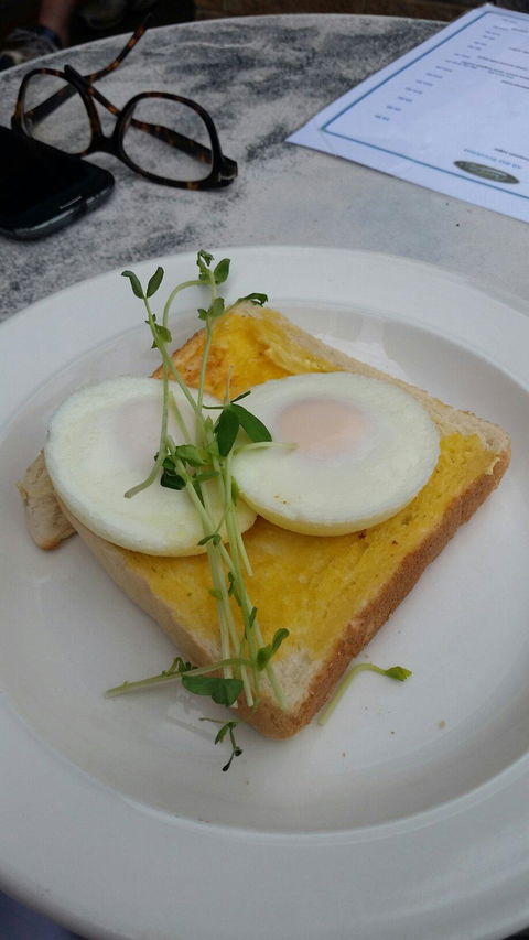 Bon Amici Wine Bar & Cafe - Pubs Perth 4